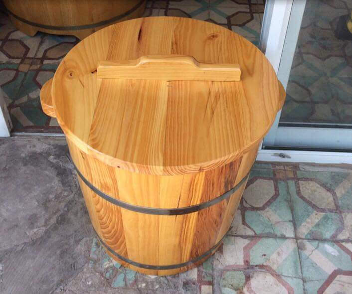 Thùng đựng gạo bằng gỗ